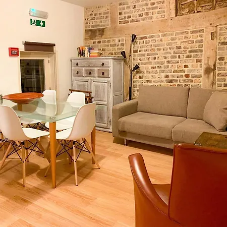 펜션 Beautiful Appartment In Voeren 부런