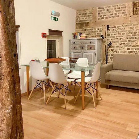 Beautiful Appartment In Voeren 펜션 부런